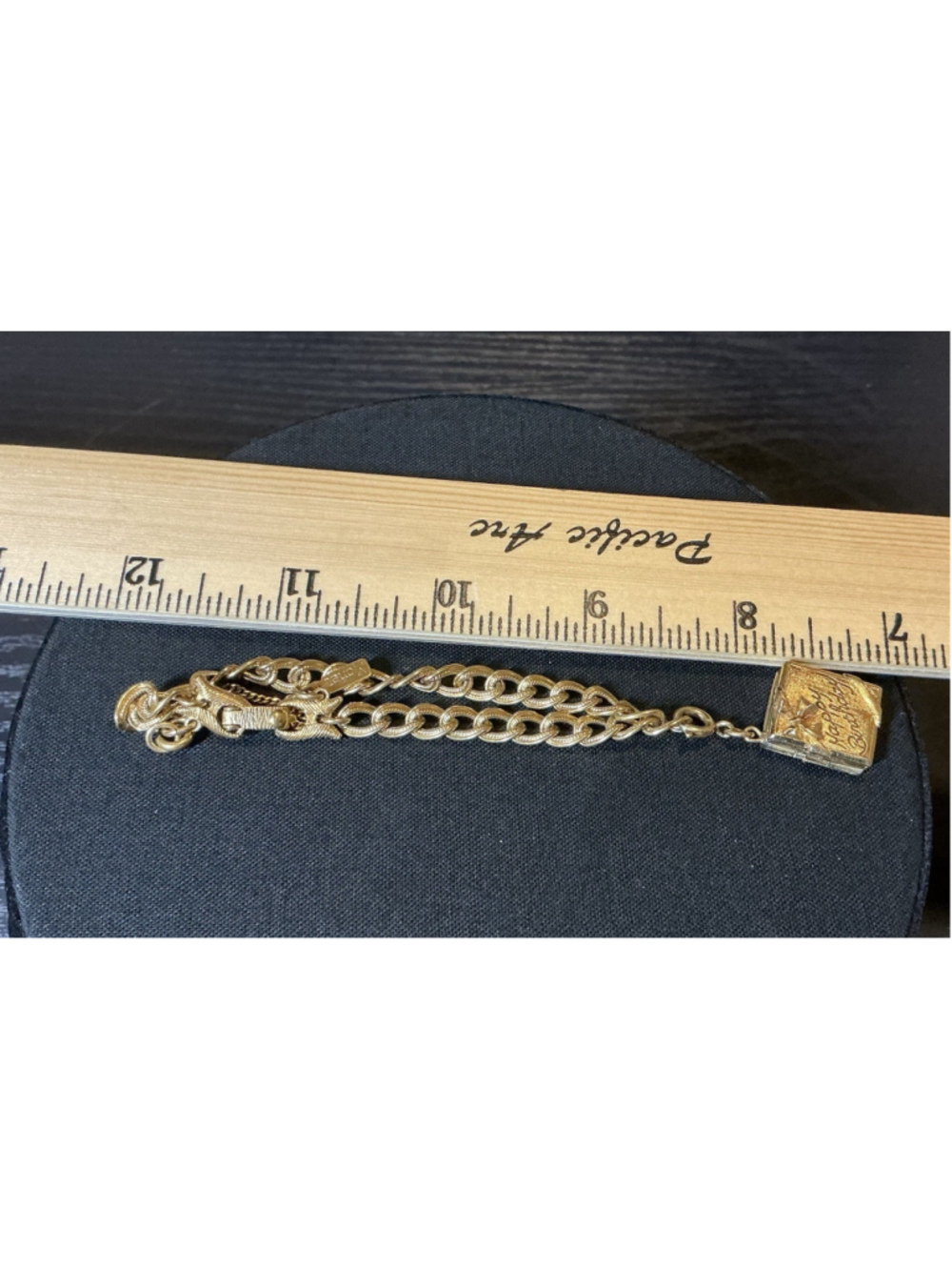 Vintage Monet Gold Tone Curb Chain Bracelet Opening Happy Birthday Book Charm. - Picture 4 of 4